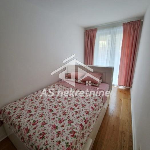 Stan Izdavanje Beograd Kraljice Natalije 55 m2