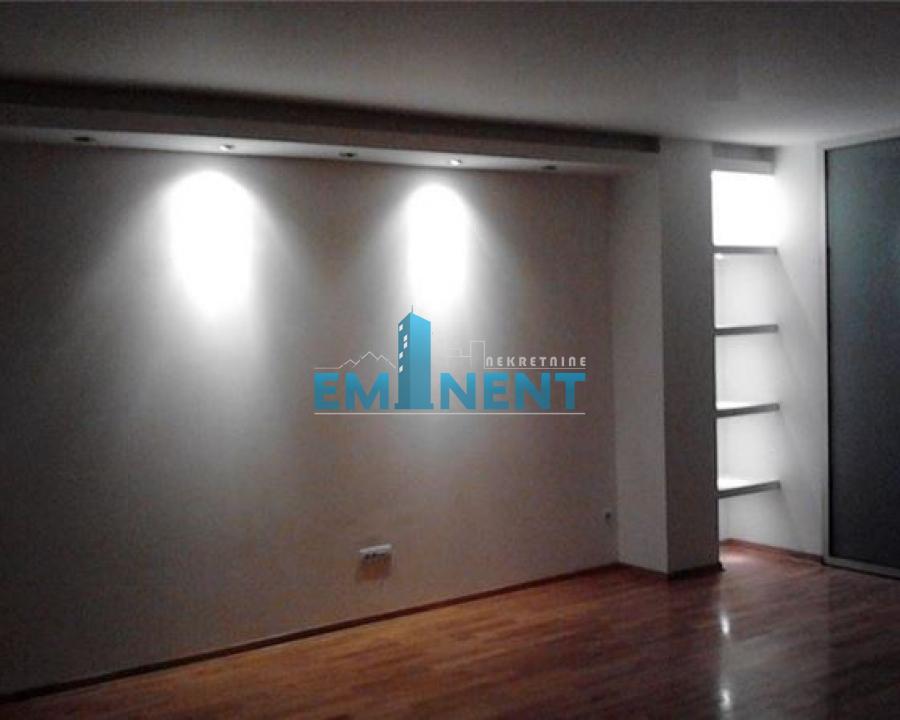 Trosoban stan za izdavanje, Beogradska, Beograd, 88m², 850 €/mes