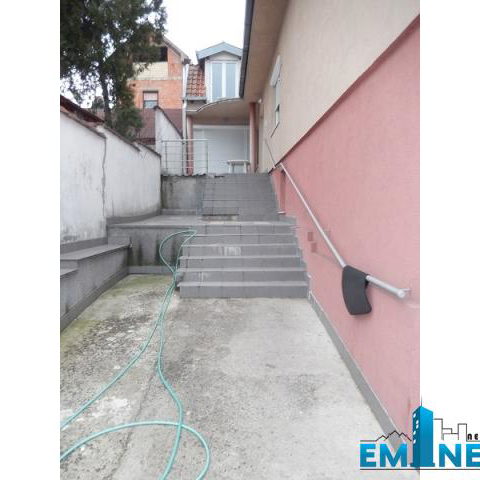 Kuća Prodaja Beograd Dušanovac 300 m2