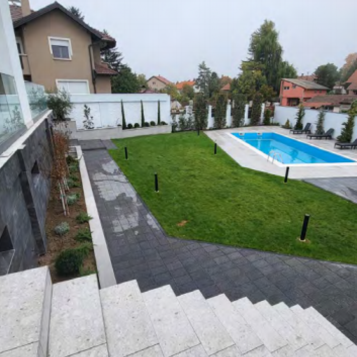 Kuća Prodaja Novi Sad  349 m2