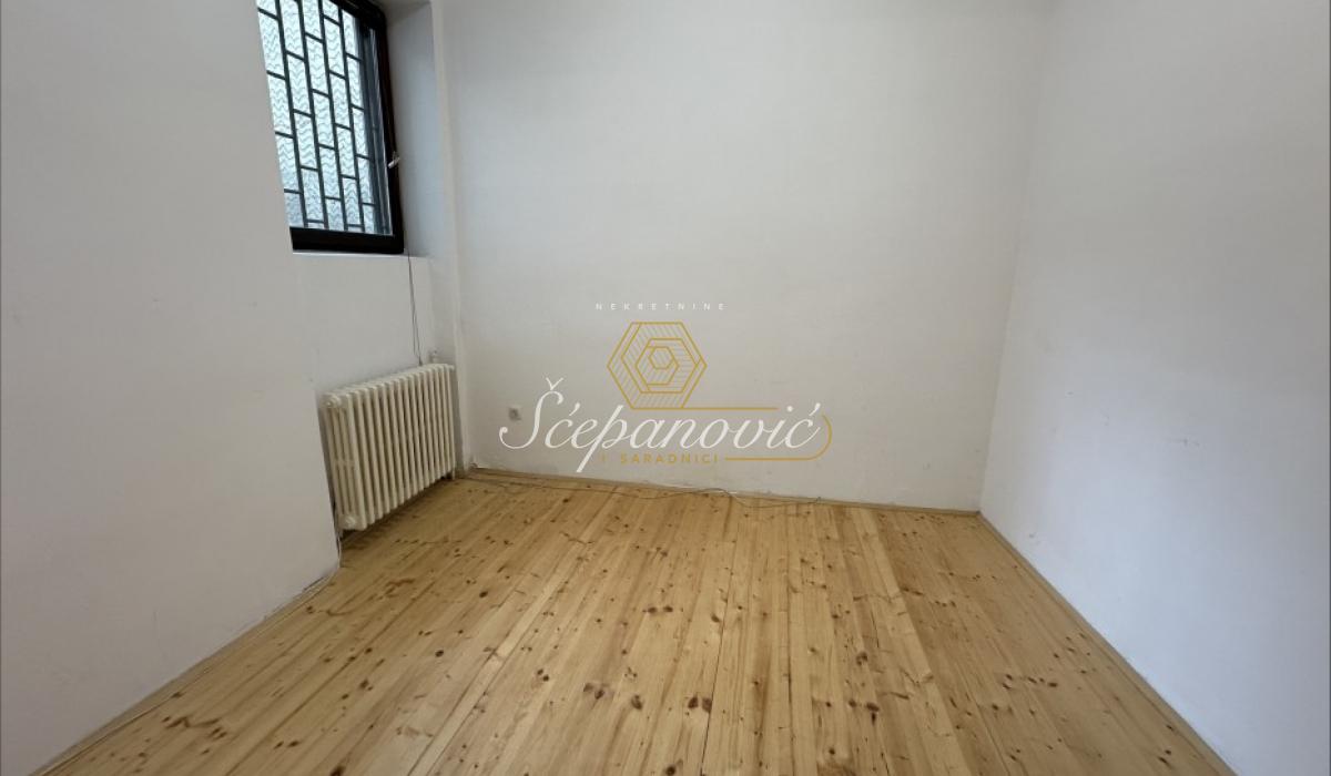 stanovi-izdavanje-RFbi0gcYAa Kuća za izdavanje, Centar, Novi Sad, 281m², 2.000 €/mes