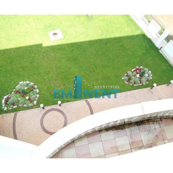 Višesoban stan za izdavanje, Dedinje, Beograd, 300m², 2.500 €/mes