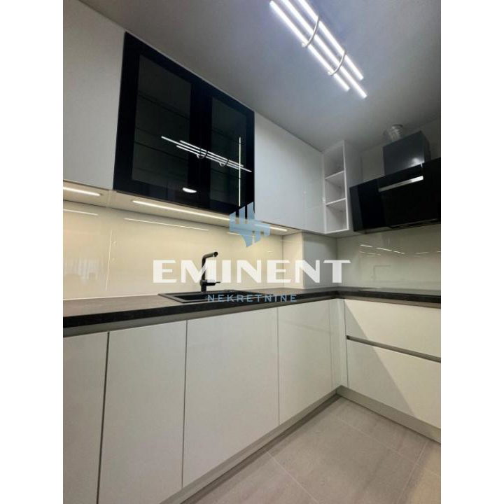 Četvorosoban stan za izdavanje, Blok 65, Beograd, 100m², 2.500 €/mes