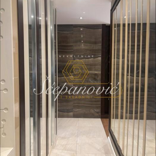 Četvorosoban stan na prodaju, Centar, Novi Sad, 113m², 469.000 €