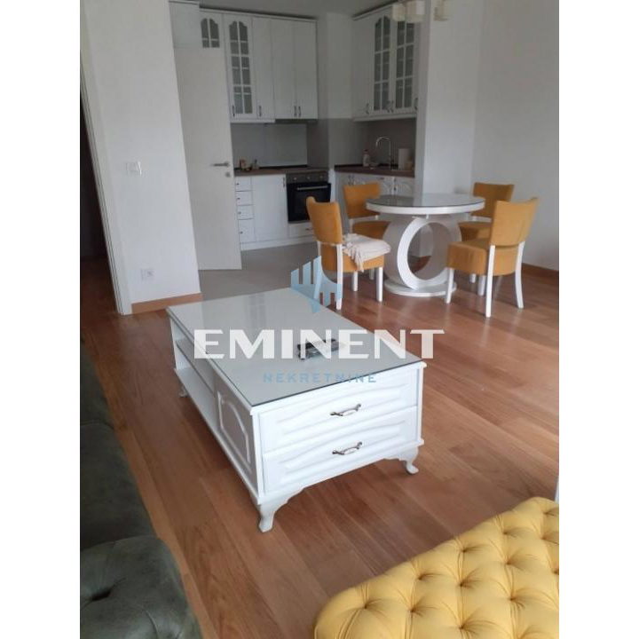 Stan Izdavanje Beograd Tošin Bunar 70 m2