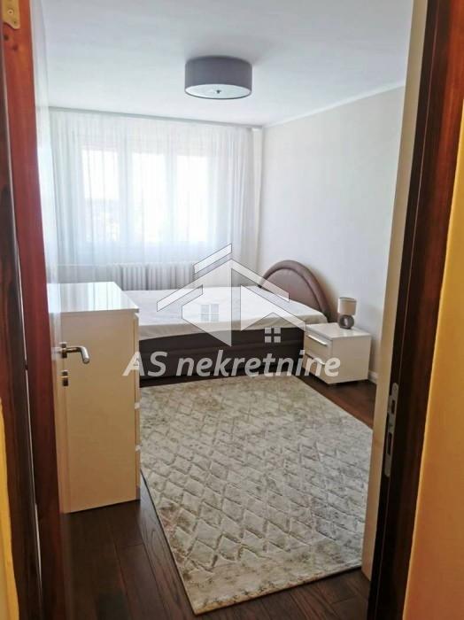 Stan Izdavanje Beograd  81 m2