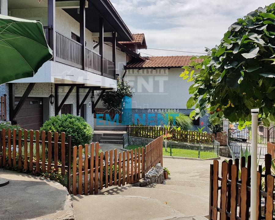 Kuća Prodaja Beograd Beli Potok 465 m2