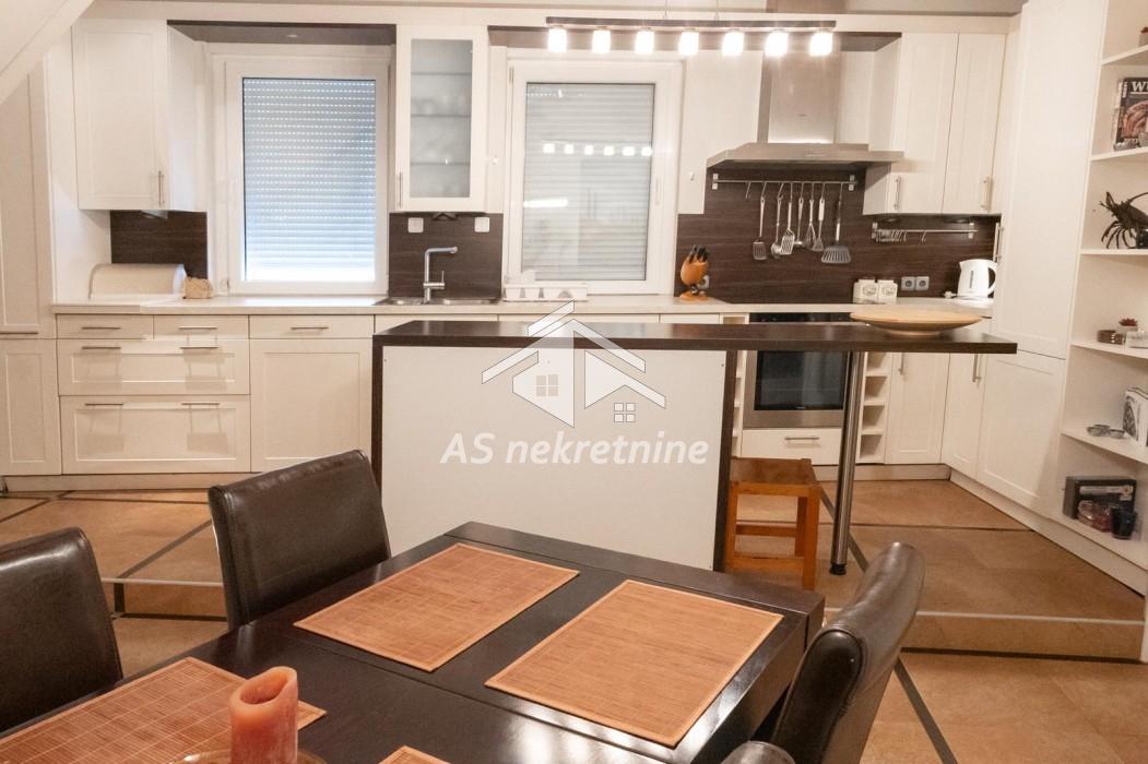 Stan Izdavanje Beograd Obilićev Venac 140 m2