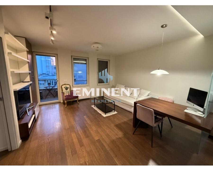 Dvosoban stan za izdavanje, Slavija, Beograd, 52m², 900 €/mes