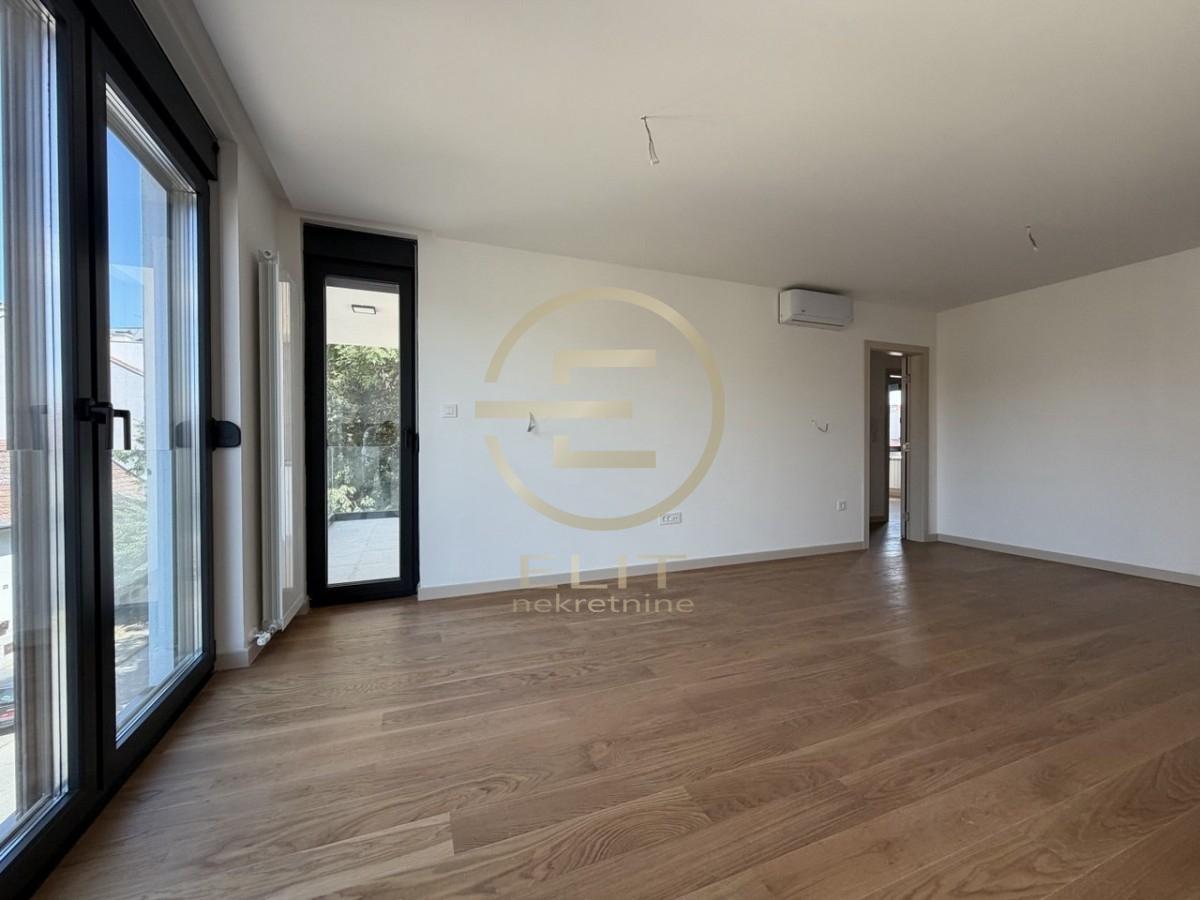 Stan Prodaja Novi Sad  81 m2