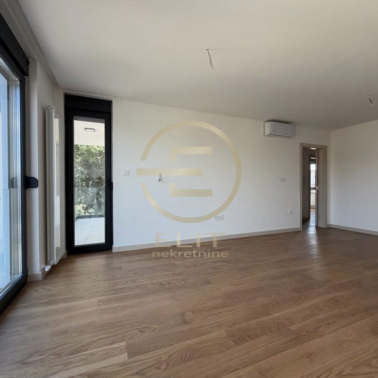 Stan Prodaja Novi Sad  81 m2