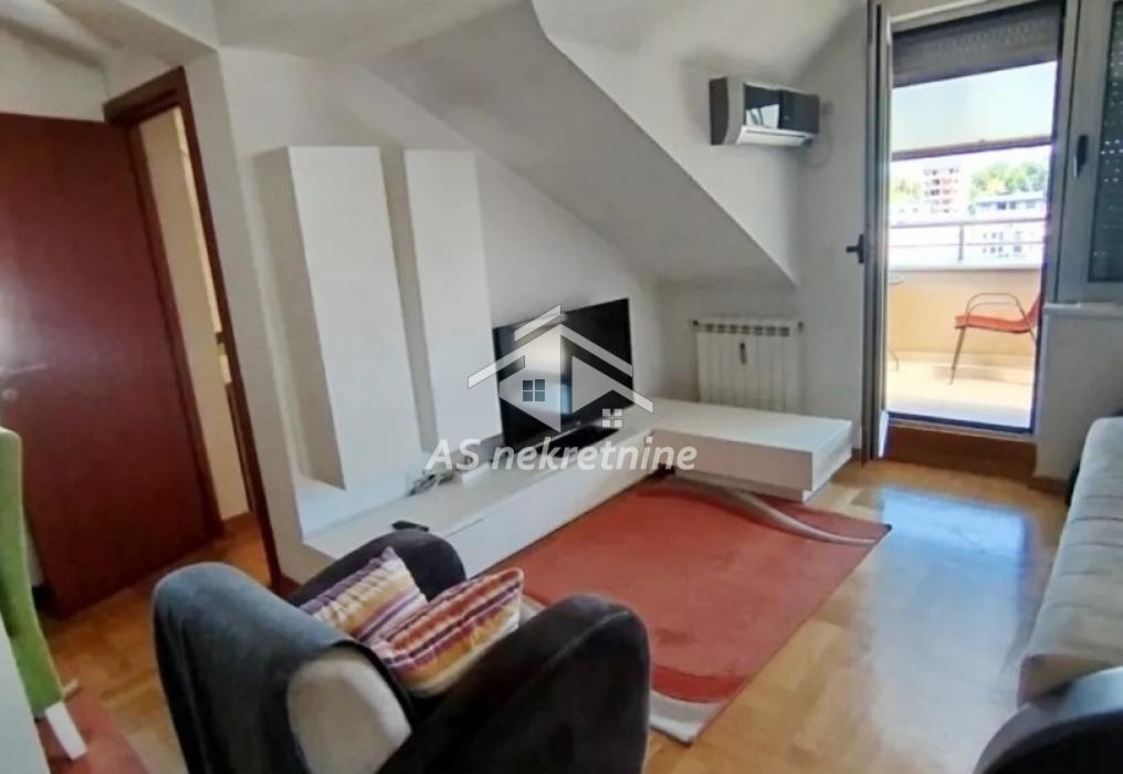 Trosoban stan za izdavanje, Vukov Spomenik, Beograd, 59m², 800 €/mes