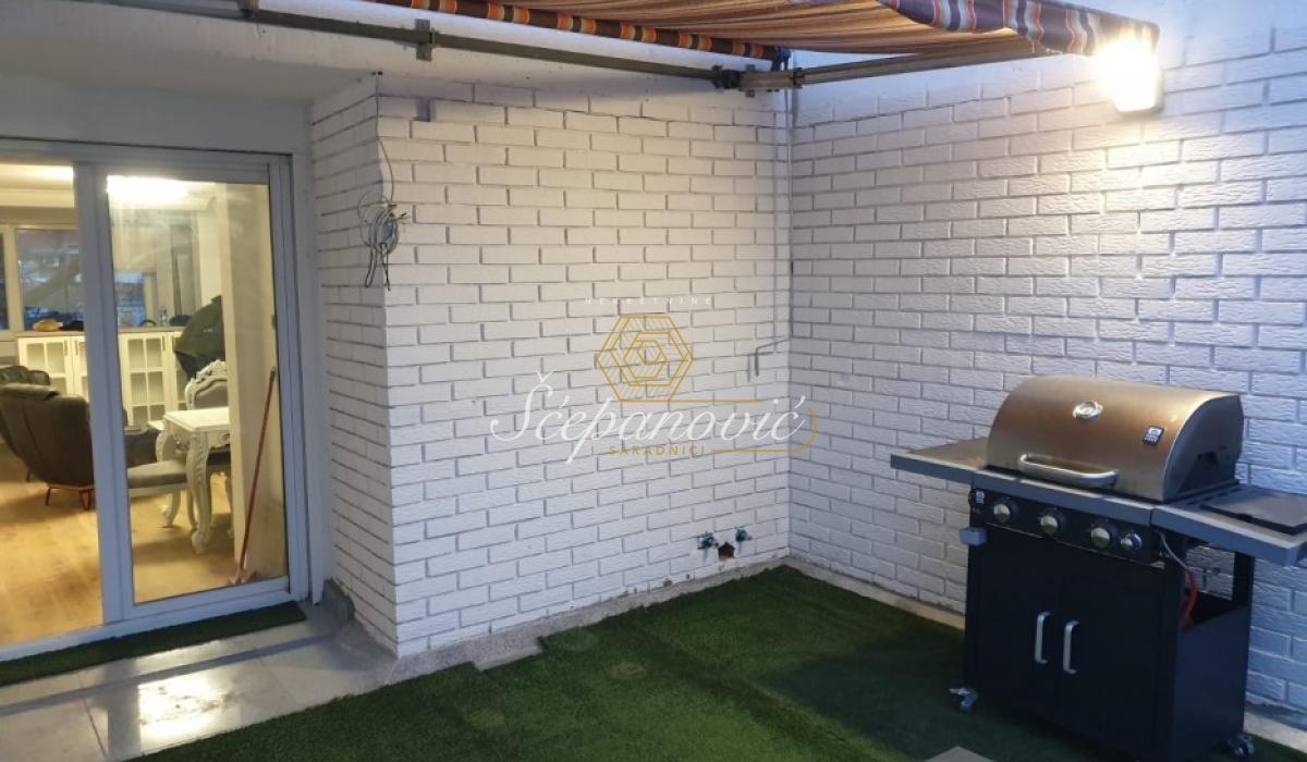 Stan Prodaja Novi Sad  81 m2