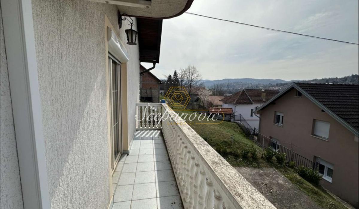 stanovi-izdavanje-beograd-1xrsgX2cWa Kuća na prodaju, Sremska Kamenica, Novi Sad, 131m², 300.000 €