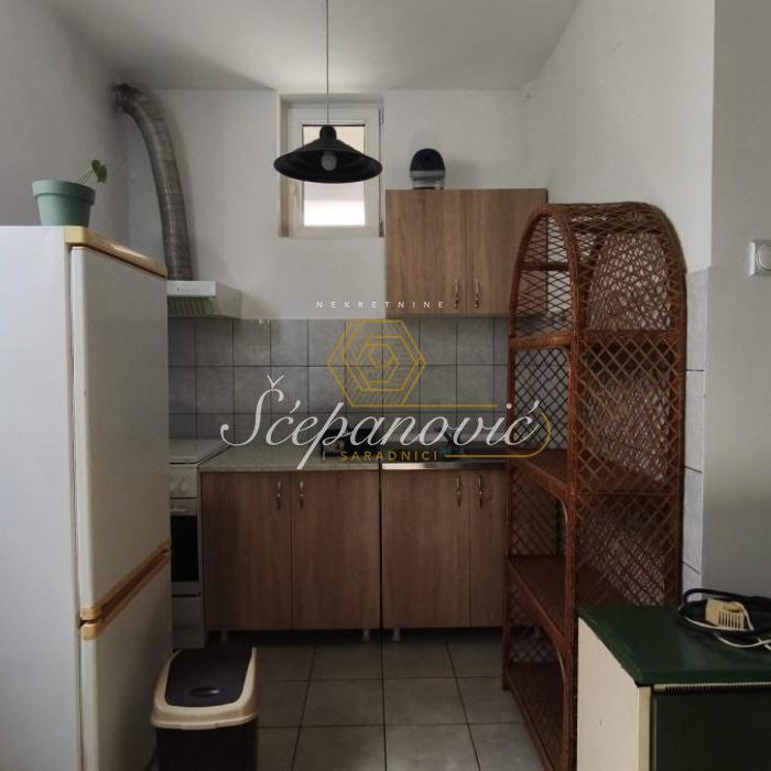 Stan Izdavanje Beograd Banjica 32 m2
