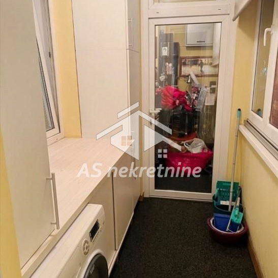 Stan Izdavanje Beograd Đeram Pijaca 74 m2