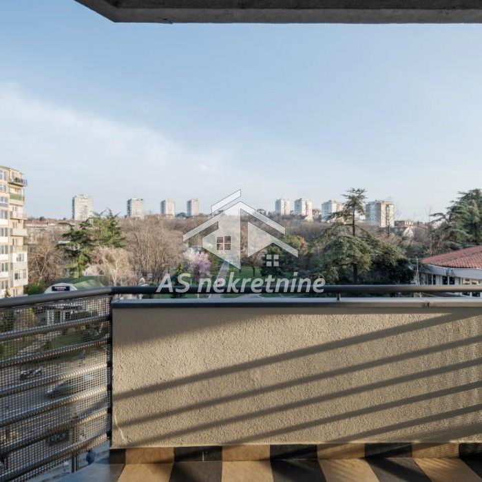 Trosoban stan na prodaju, Banovo Brdo, Beograd, 150m², 480.000 €