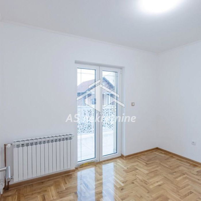 Kuća za izdavanje, Jajinci, Beograd, 417m², 3.000 €/mes