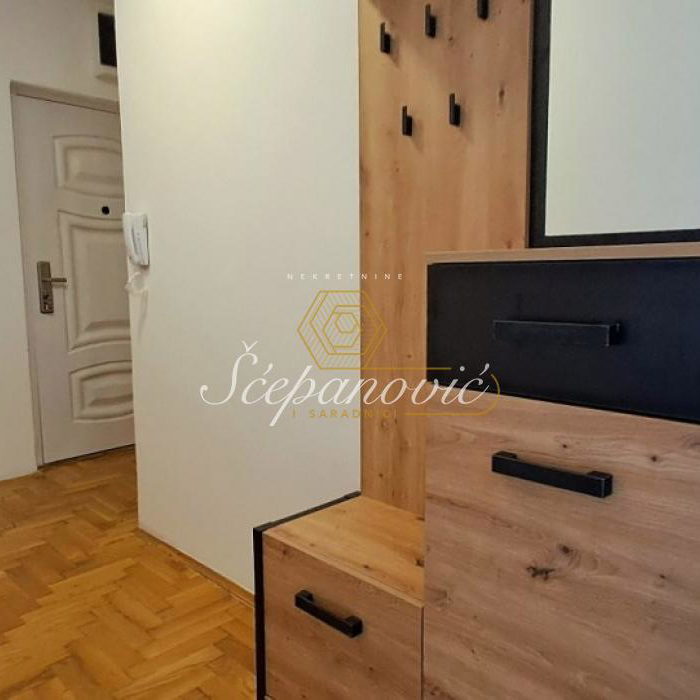 Stan Prodaja Novi Sad  56 m2