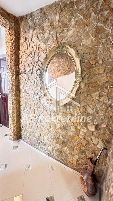 Trosoban stan za izdavanje, Blok 61, Beograd, 160m², 1.100 €/mes