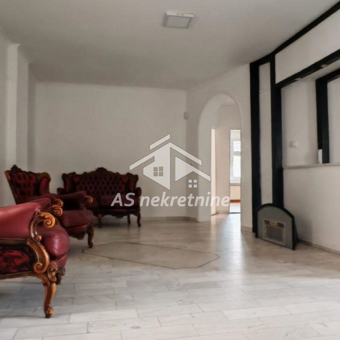 Kuća Izdavanje Beograd Neimar 260 m2