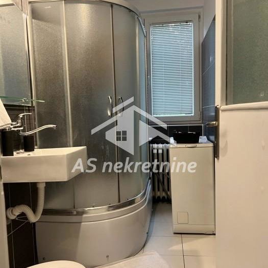 Stan Izdavanje Beograd Kalenić Pijaca 54 m2