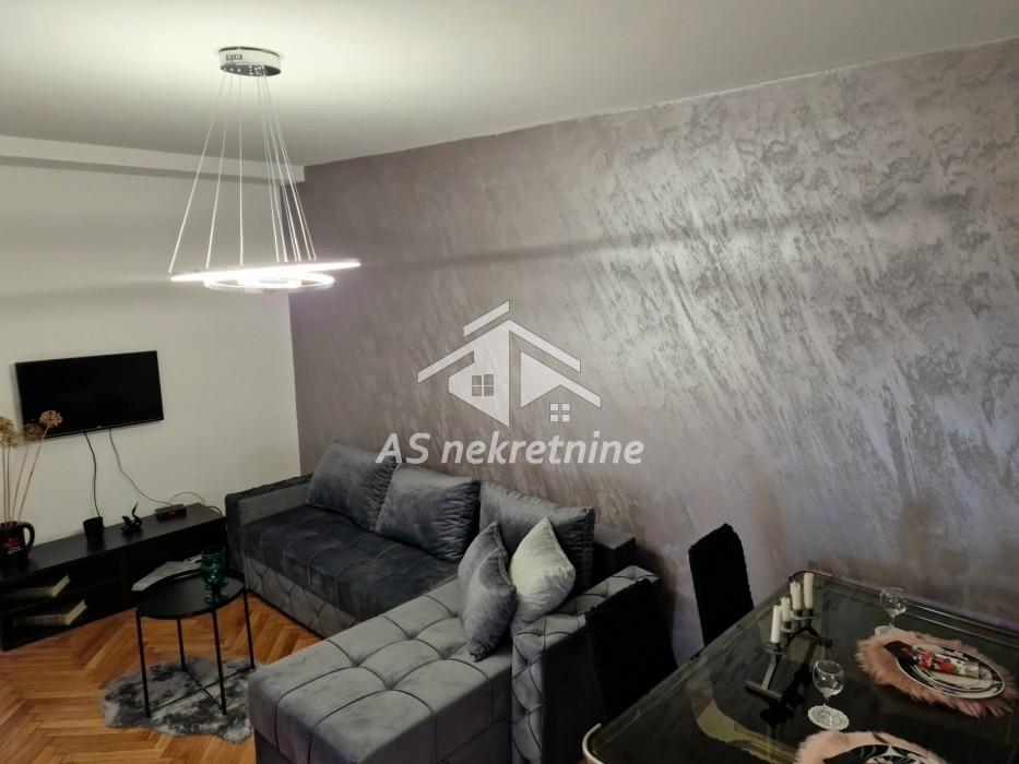 Stan Izdavanje Beograd Slavija 73 m2