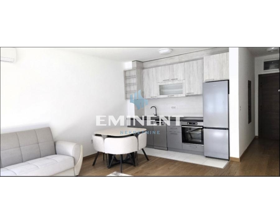 Trosoban stan za izdavanje, Đeram Pijaca, Beograd, 62m², 1.000 €/mes