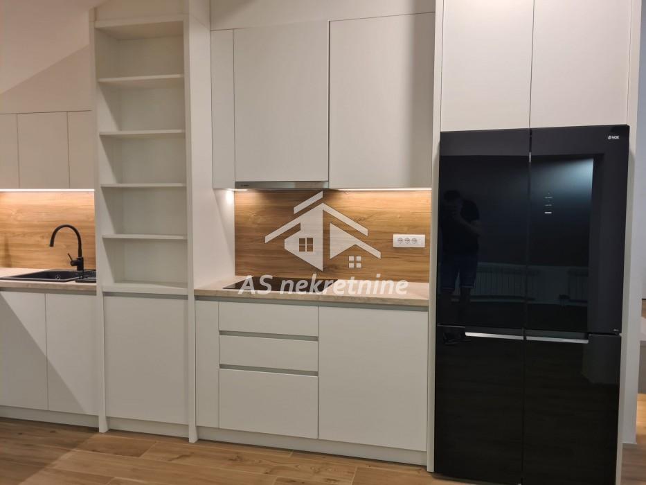 Stan Izdavanje Beograd Dedinje 360 m2