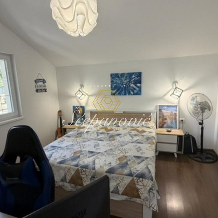 Kuća na prodaju, Alibegovac, Novi Sad, 212m², 450.000 €