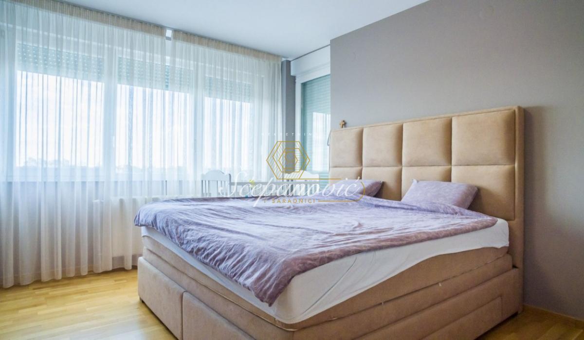 stanovi-izdavanje-beograd-WB5fxjhJkF Četvorosoban stan na prodaju, Bulevar Patrijarha Pavla, Novi Sad, 113m², 440.000 €