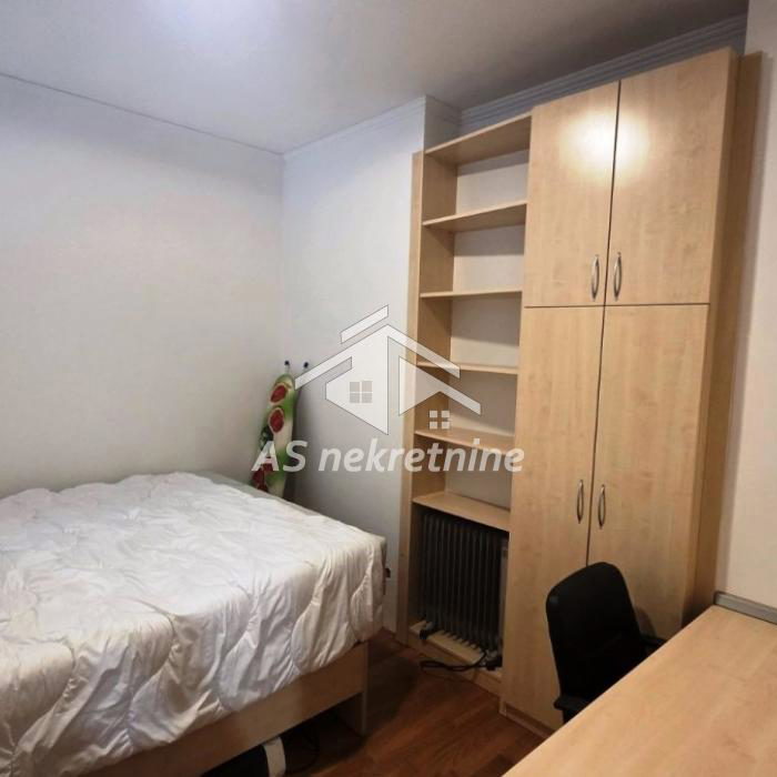 Trosoban stan za izdavanje, Skupština, Beograd, 65m², 900 €/mes