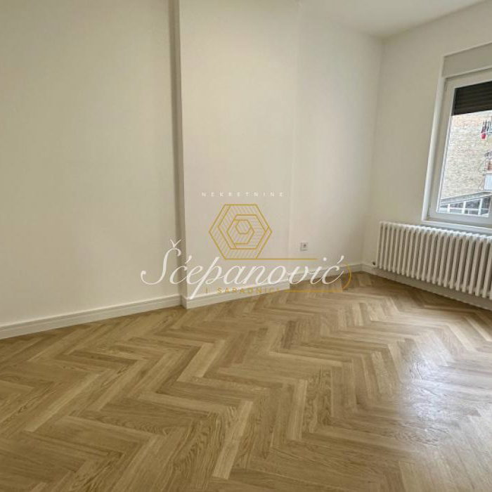 Stan Prodaja Novi Sad  85 m2