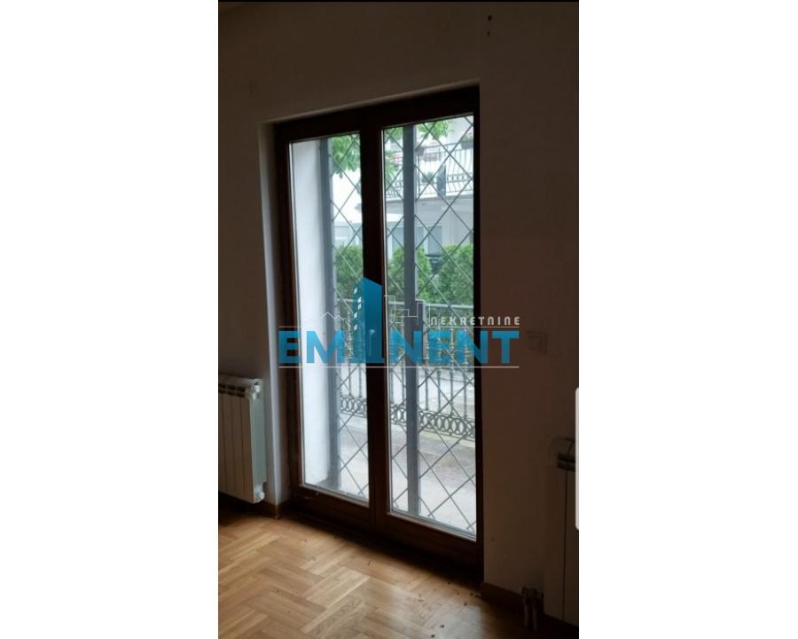 Kuća Izdavanje Beograd Dedinje 220 m2