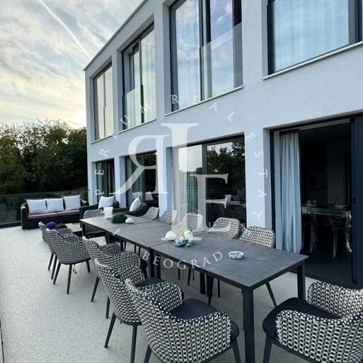 Kuća Prodaja Beograd Ralja 270 m2