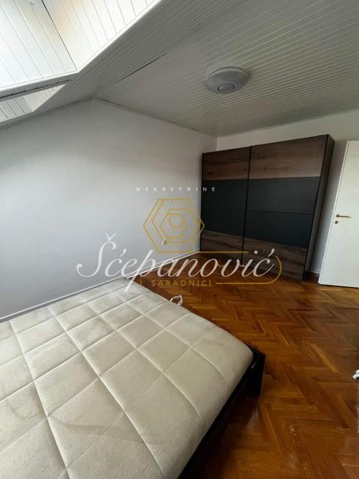 Trosoban stan na prodaju, Grbavica, Novi Sad, 71m², 166.000 €