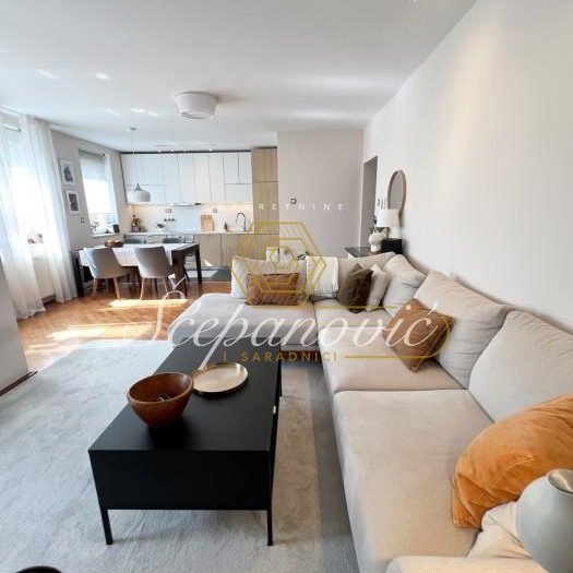 Stan Prodaja Novi Sad Cara Dušana 102 m2
