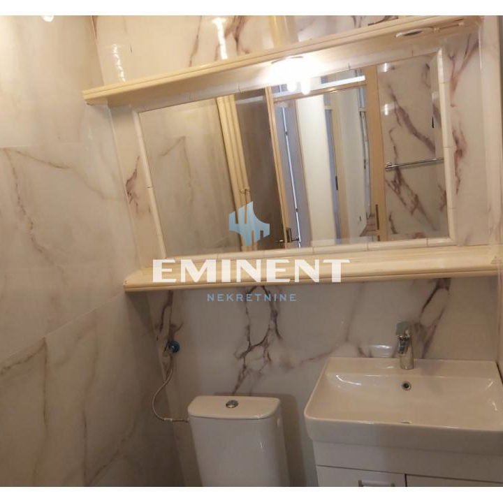 Trosoban stan za izdavanje, Banovo Brdo, Beograd, 75m², 800 €/mes