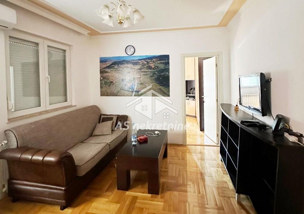 Trosoban stan za izdavanje, Braće Jerković, Beograd, 60m², 550 €/mes