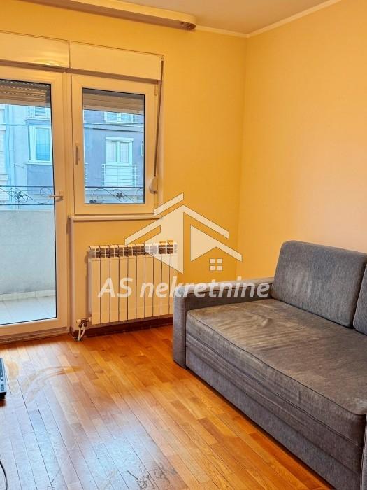 Stan Izdavanje Beograd Lekino Brdo 67 m2