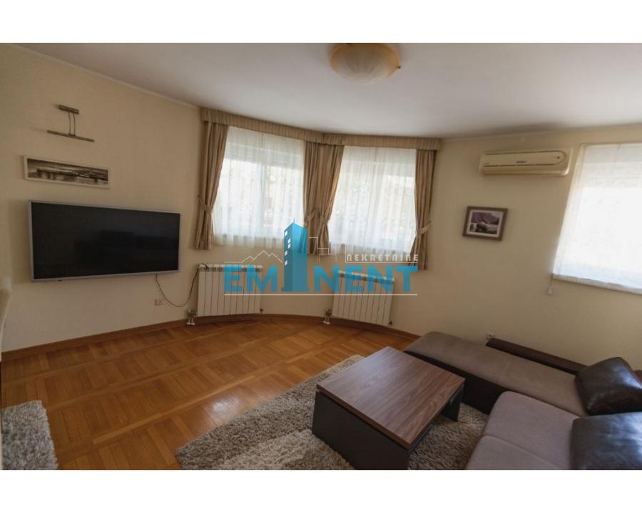 Dvosoban stan za izdavanje, Čubura, Beograd, 47m², 750 €/mes