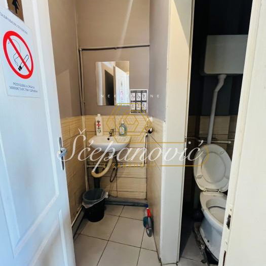 Lokal za izdavanje, Temerin – Centar, Temerin, 202m², 1.000 €/mes