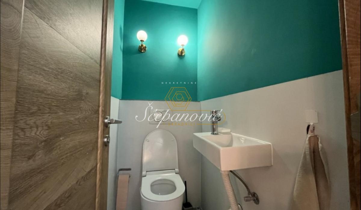 stanovi-izdavanje-beograd-xsdX0ysii8 Četvorosoban stan na prodaju, Sajmište, Novi Sad, 96m², 240.000 €