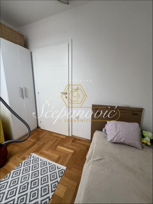 stanovi-izdavanje-beograd-yJKWZst8xT Četvorosoban stan na prodaju, Telep, Novi Sad, 77m², 174.000 €