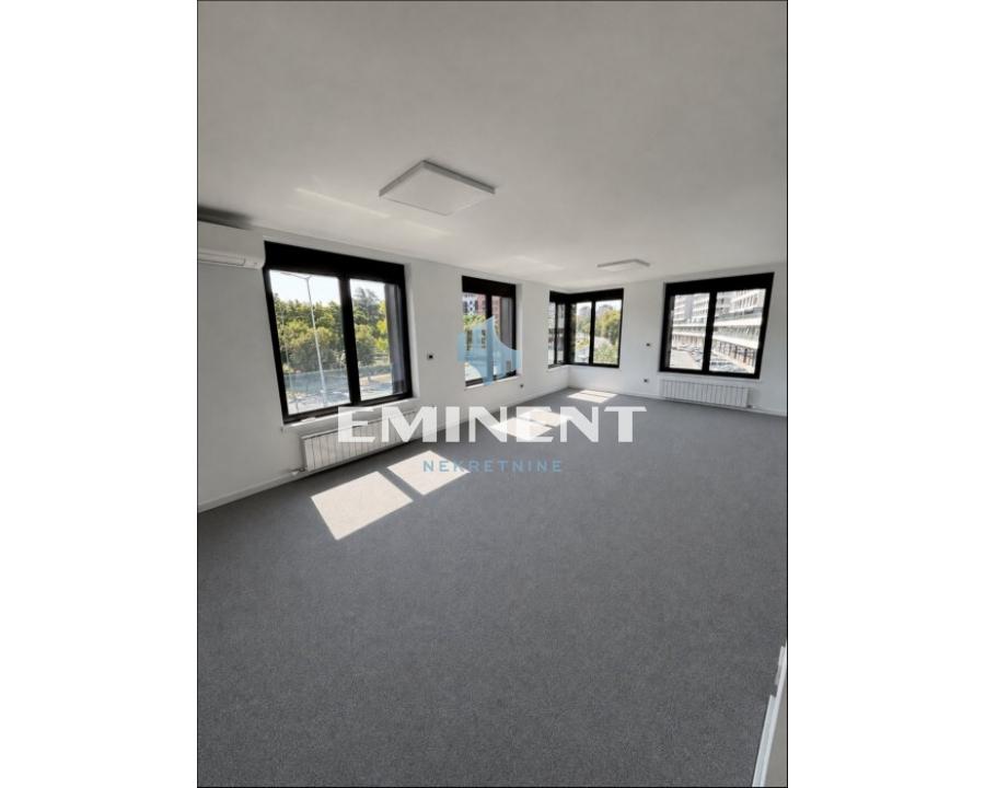 Petosoban stan za izdavanje, A Blok – Blok 67a, Beograd, 120m², 2.000 €/mes