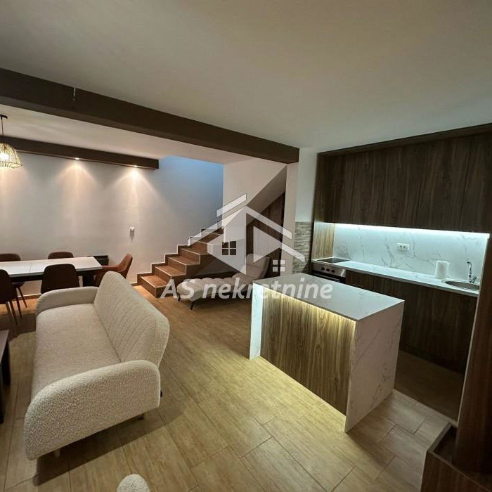 Kuća Izdavanje Beograd  185 m2