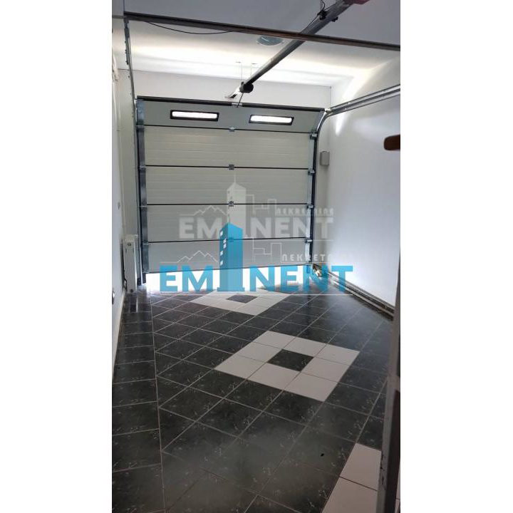 Kuća na prodaju, Beli Potok, Beograd, 465m², 620.000 €