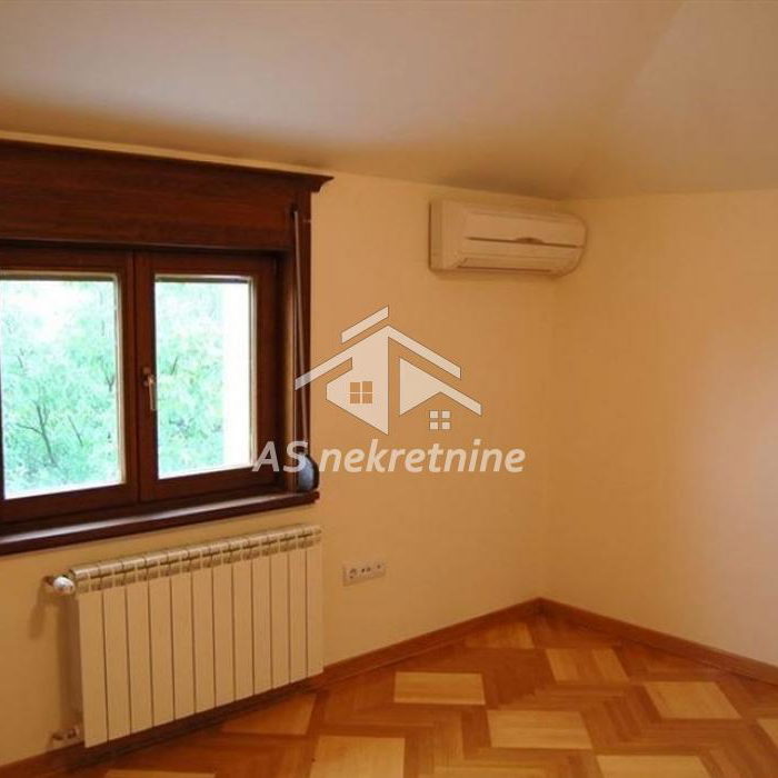 Višesoban stan za izdavanje, Dedinje, Beograd, 250m², 2.200 €/mes