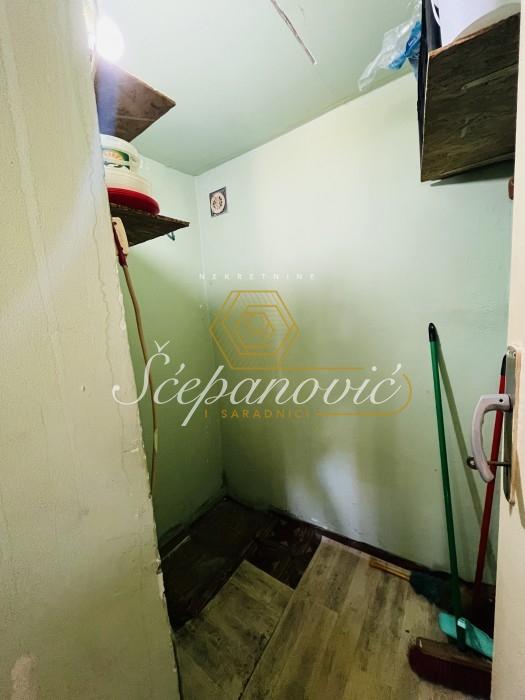 Lokal za izdavanje, Temerin – Centar, Temerin, 202m², 1.000 €/mes
