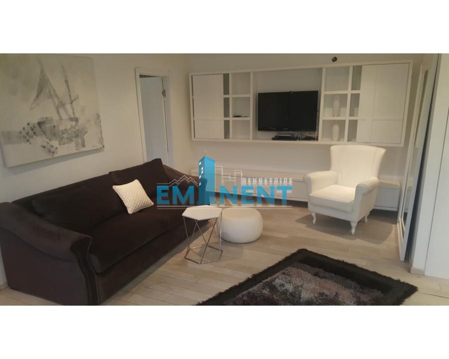 Dvosoban stan na prodaju, Filmski Grad, Beograd, 49m², 132.300 €